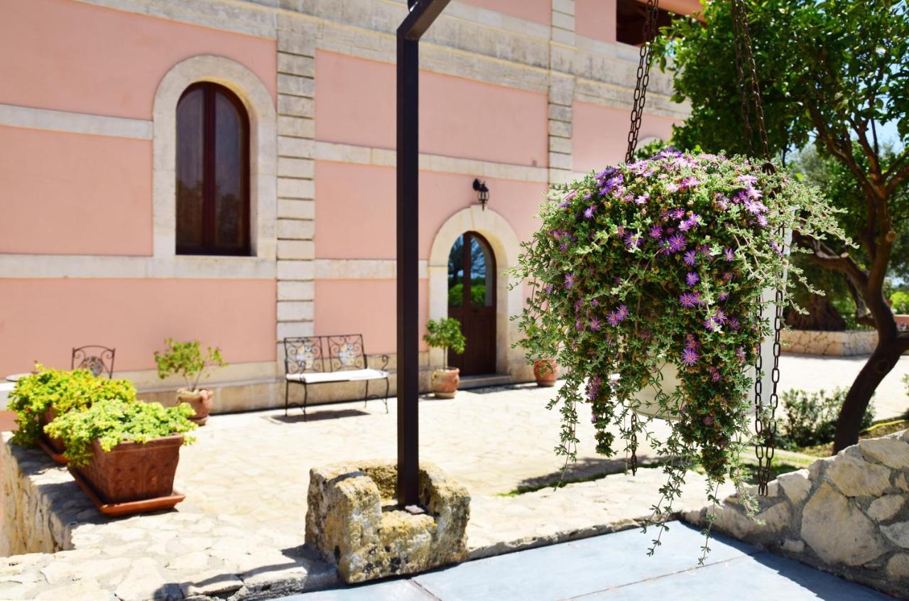 Antico Casale Benali Bed & Breakfast Syracuse Exterior photo