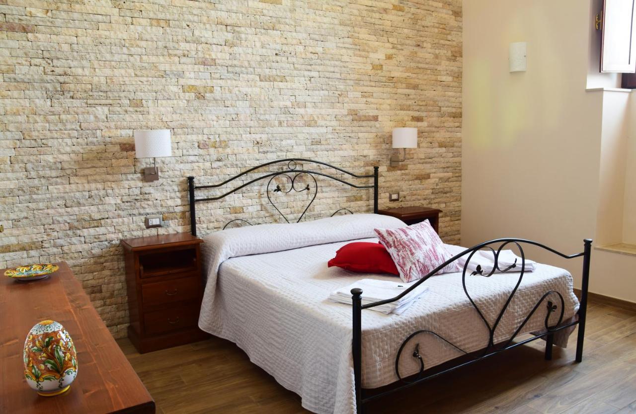 Antico Casale Benali Bed & Breakfast Syracuse Exterior photo